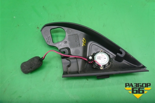 Накладка двери передней левой уголок (5JA837973) для Skoda Rapid с 2013г (Рапид)