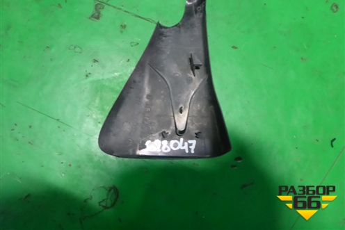 Накладка двери задней правой (с торца задняя) (7L0839916B) для Volkswagen Touareg c 2002-2010г (Туарег)