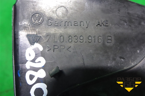 Накладка двери задней правой (с торца задняя) (7L0839916B) для Volkswagen Touareg c 2002-2010г (Туарег)