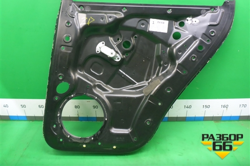 Панель внутренняя двери задней правой (7L6839730D) для Volkswagen Touareg c 2002-2010г (Туарег)