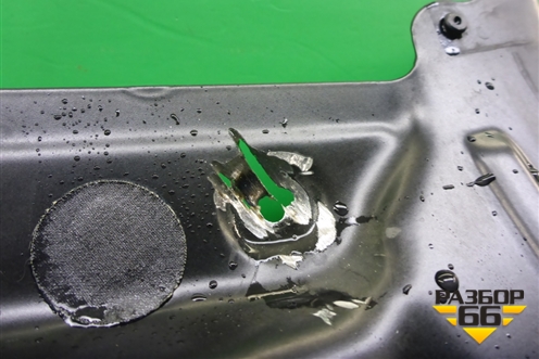 Панель внутренняя двери задней левой (7L6839729D) для Volkswagen Touareg c 2002-2010г (Туарег)