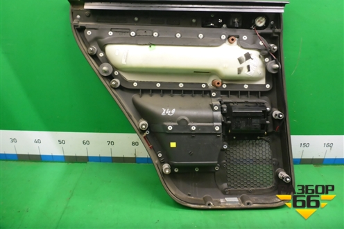 Обшивка двери задней правой под электрику для Volkswagen Touareg c 2002-2010г (Туарег)