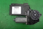 Моторчик стеклоподъёмника задний правый для Volkswagen Touareg c 2002-2010г (Туарег)