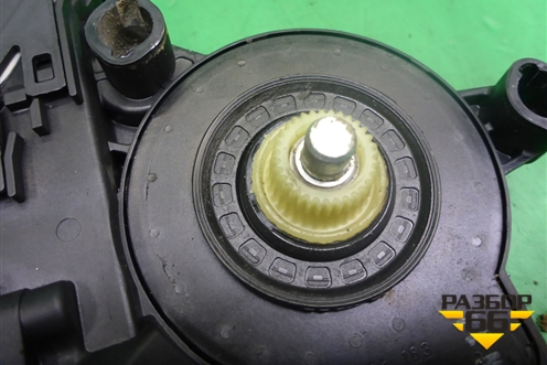 Моторчик стеклоподъёмника задний левый для Volkswagen Touareg c 2002-2010г (Туарег)