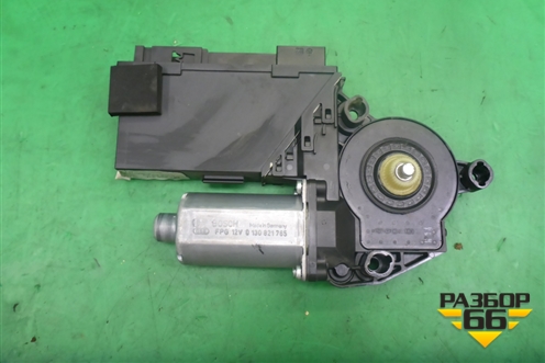 Моторчик стеклоподъёмника задний левый для Volkswagen Touareg c 2002-2010г (Туарег)