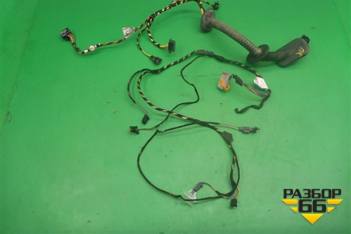 Проводка двери передней правой (7L6971120AR) для Volkswagen Touareg c 2002-2010г (Туарег)