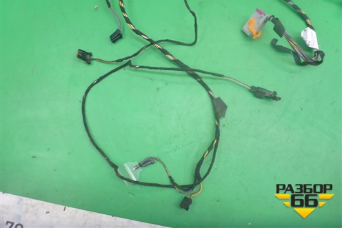 Проводка двери передней правой (7L6971120AR) для Volkswagen Touareg c 2002-2010г (Туарег)