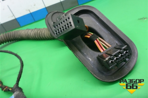 Проводка двери задней правой (7L6971693P) для Volkswagen Touareg c 2002-2010г (Туарег)