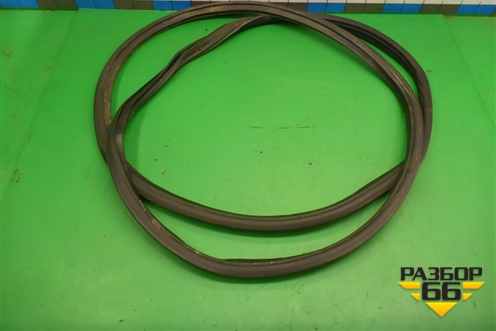 Уплотнитель багажника (на кузов) для Volkswagen Touareg c 2002-2010г (Туарег)