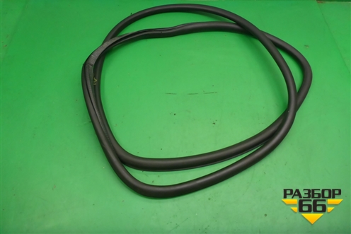 Уплотнитель двери задней левой для Volkswagen Touareg c 2002-2010г (Туарег)