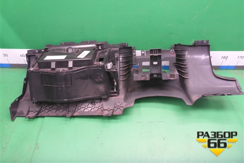 Торпедо (нижняя часть) (7L6858904) для Volkswagen Touareg c 2002-2010г (Туарег)