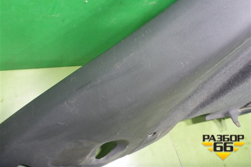 Обшивка багажника правая (7L6867038CC) для Volkswagen Touareg c 2002-2010г (Туарег)