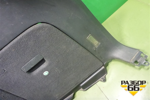 Обшивка багажника правая (7L6867038CC) для Volkswagen Touareg c 2002-2010г (Туарег)