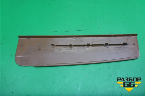 Накладка внутренняя (7L0885943) для Volkswagen Touareg c 2002-2010г (Туарег)