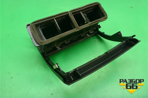 Дефлектор воздушный центральный для Volkswagen Touareg c 2002-2010г (Туарег)