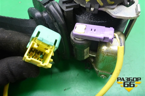 Ремень безопасности задний правый с пиропатроном (7L6857806) для Volkswagen Touareg c 2002-2010г (Туарег)