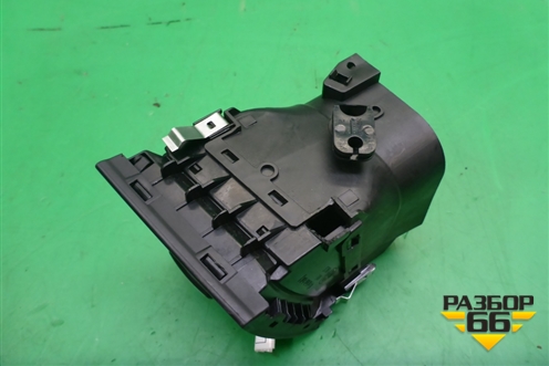 Дефлектор воздушный левый (7L6819703L) для Volkswagen Touareg c 2002-2010г (Туарег)