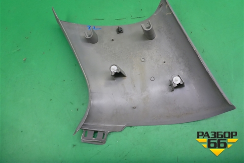 Обшивка стойки задняя верхняя левая (задняя часть) (7L6867245) для Volkswagen Touareg c 2002-2010г (Туарег)