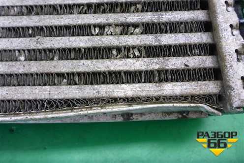 Интеркулер (7L6145804A) для Volkswagen Touareg c 2002-2010г (Туарег)