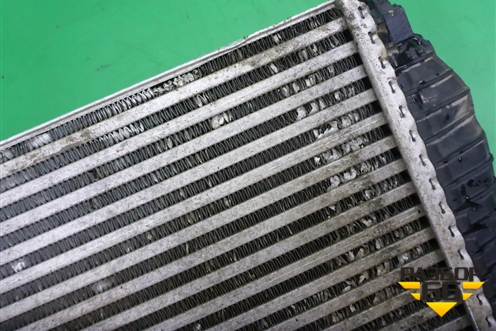 Интеркулер (7L6145804A) для Volkswagen Touareg c 2002-2010г (Туарег)