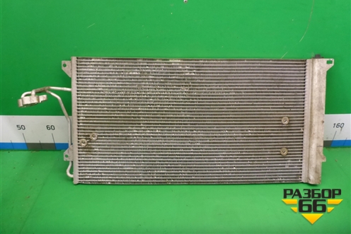 Радиатор кондиционера (7L0820411G) для Volkswagen Touareg c 2002-2010г (Туарег)