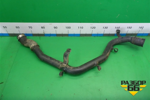 Патрубок интеркулера (7L6145795AE) для Volkswagen Touareg c 2002-2010г (Туарег)