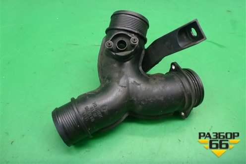 Патрубок интеркулера (4L0145795) для Volkswagen Touareg c 2002-2010г (Туарег)
