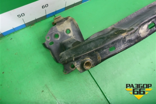 Усилитель переднего бампера (7L0807109E) для Volkswagen Touareg c 2002-2010г (Туарег)