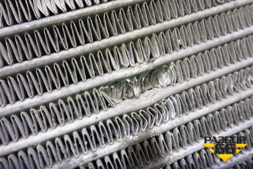 Радиатор маслоохладитель КПП для Volkswagen Touareg c 2002-2010г (Туарег)