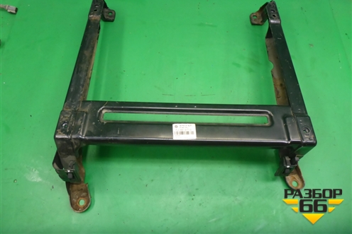 Кронштейн сиденья (переднего левого) (7L0881677G) для Volkswagen Touareg c 2002-2010г (Туарег)