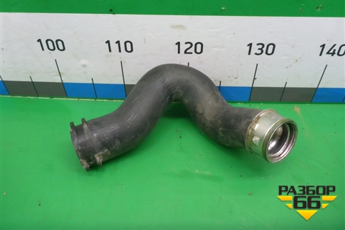Патрубок интеркулера резиновый (7L6145738) для Volkswagen Touareg c 2002-2010г (Туарег)