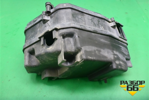 Корпус блока предохранителей (7L0937576B) для Volkswagen Touareg c 2002-2010г (Туарег)