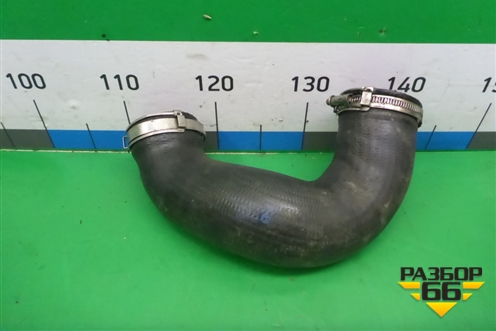 Патрубок интеркулера резиновый (7L6145972) для Volkswagen Touareg c 2002-2010г (Туарег)