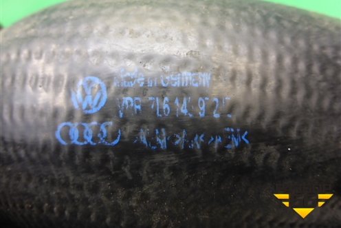 Патрубок интеркулера резиновый (7L6145972) для Volkswagen Touareg c 2002-2010г (Туарег)