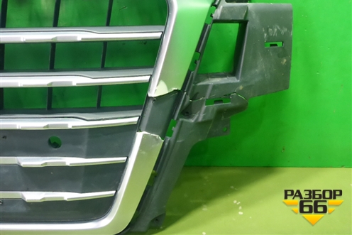 Решетка радиатора (до 2019г под парктроник) (4M0853651F) для Audi Q7 c 2015г (Ку 7)