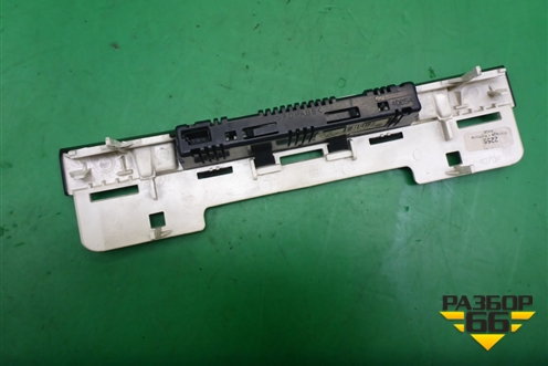 Индикатор парковки (на торпедо) (7L6919473D) для Volkswagen Touareg c 2002-2010г (Туарег)