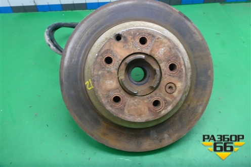 Кулак задний левый для Volkswagen Touareg c 2002-2010г (Туарег)