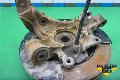 Кулак задний левый для Volkswagen Touareg c 2002-2010г (Туарег)