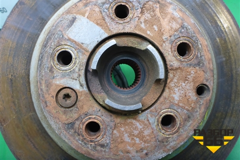 Кулак задний правый для Volkswagen Touareg c 2002-2010г (Туарег)