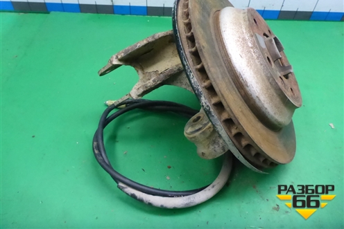 Кулак задний правый для Volkswagen Touareg c 2002-2010г (Туарег)