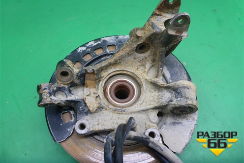 Кулак задний правый для Volkswagen Touareg c 2002-2010г (Туарег)