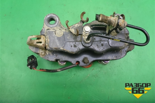 Суппорт задний левый (4х поршневой) для Volkswagen Touareg c 2002-2010г (Туарег)