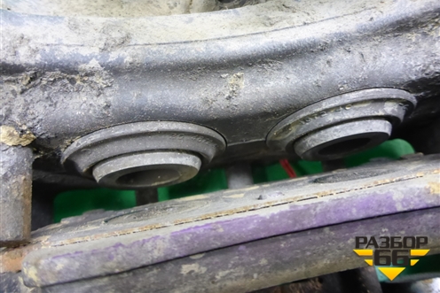 Суппорт задний правый (4х поршневой) для Volkswagen Touareg c 2002-2010г (Туарег)