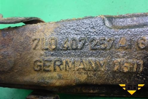 Кулак поворотный передний левый (7L0407257A) для Volkswagen Touareg c 2002-2010г (Туарег)