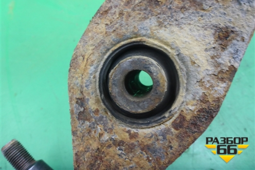 Рычаг передний левый нижний (7L0407153C) для Volkswagen Touareg c 2002-2010г (Туарег)