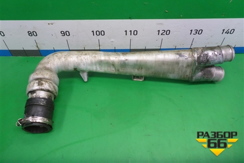 Патрубок интеркулера (3.0л CAS) (7L6145945F) для Volkswagen Touareg c 2002-2010г (Туарег)