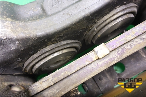 Суппорт передний правый (4х поршневой) для Volkswagen Touareg c 2002-2010г (Туарег)