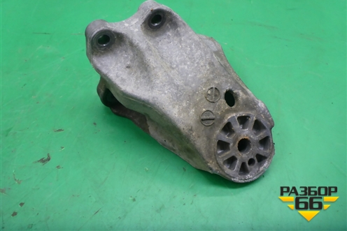 Кронштейн двигателя левый (3.0л CAS) (7L6199307) для Volkswagen Touareg c 2002-2010г (Туарег)