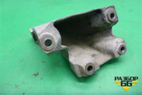 Кронштейн двигателя правый (3.0л CAS) (7L6199308B) для Volkswagen Touareg c 2002-2010г (Туарег)