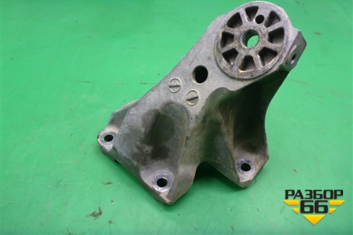 Кронштейн двигателя правый (3.0л CAS) (7L6199308B) для Volkswagen Touareg c 2002-2010г (Туарег)